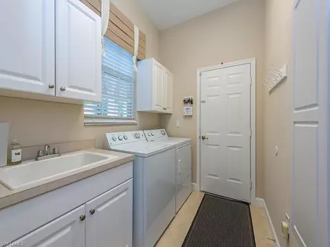 6132 Manchester Pl, Naples, FL 34110 photo 13