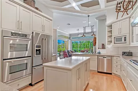 2014 Prince Dr, Naples, FL 34110 photo 8