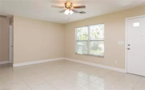 5305 Confederate Dr, Naples, FL 34113 photo 5