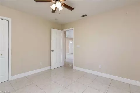 5305 Confederate Dr, Naples, FL 34113 photo 8