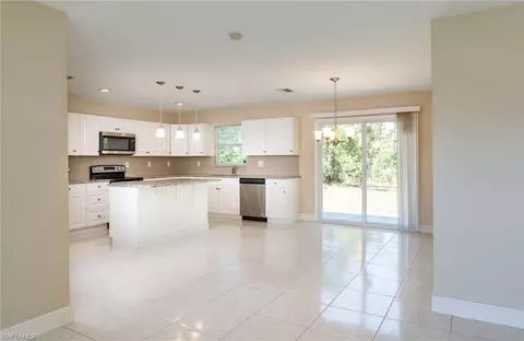 5305 Confederate Dr, Naples, FL 34113 photo 1