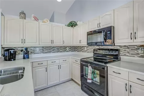 700 Meyer Dr, Naples, FL 34120 photo 11
