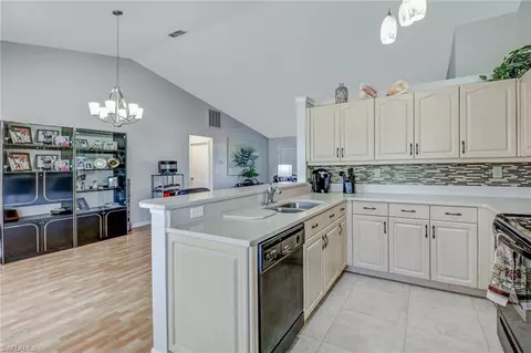 700 Meyer Dr, Naples, FL 34120 photo 9