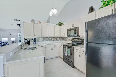 700 Meyer Dr, Naples, FL 34120 photo 8