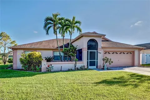 700 Meyer Dr, Naples, FL 34120 photo 1
