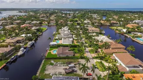 1925 6th St S, Naples, FL 34102 photo 3