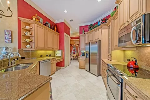 20483 Foxworth Cir, Estero, FL 33928 photo 11