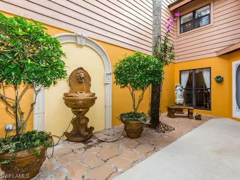 101 Cypress View Dr, Naples, FL 34113 photo 2