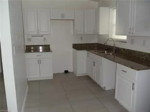 5218 Cypress Ln, Naples, FL 34113 photo 4