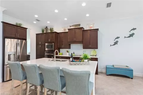 6479 Warwick Ave, Naples, FL 34113 photo 3