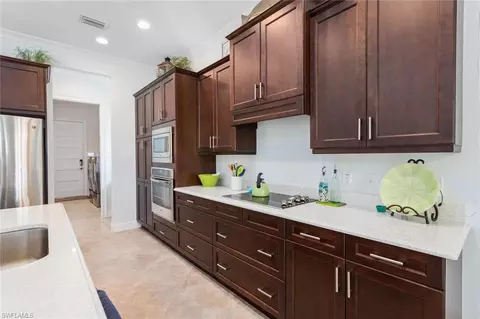 6479 Warwick Ave, Naples, FL 34113 photo 4