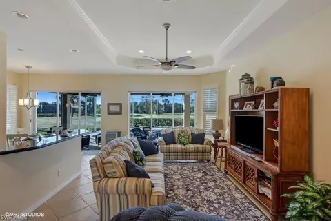 151 Glen Eagle Cir, Naples, FL 34104 photo 2