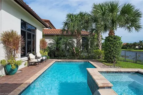 2240 Residence Cir, Naples, FL 34105 photo 4