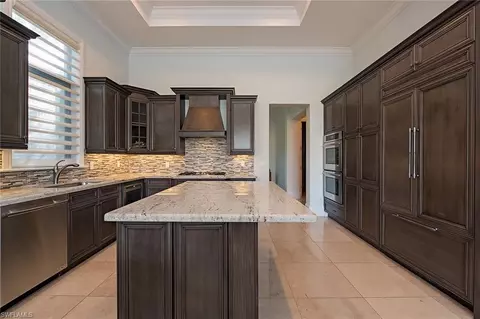 2240 Residence Cir, Naples, FL 34105 photo 13