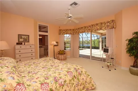 746 Glendevon Dr, Naples, FL 34105 photo 13