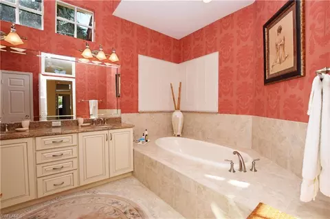 746 Glendevon Dr, Naples, FL 34105 photo 14