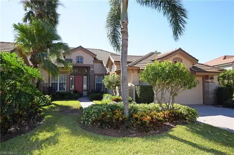 746 Glendevon Dr, Naples, FL 34105 photo 1