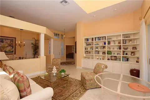 746 Glendevon Dr, Naples, FL 34105 photo 5
