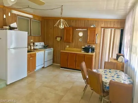 3060 Karen Dr, Naples, FL 34112 photo 8