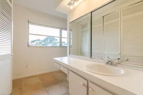 424 Golfview Dr, Naples, FL 34110 photo 10