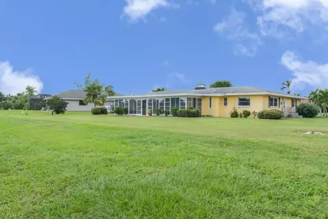 424 Golfview Dr, Naples, FL 34110 photo 5