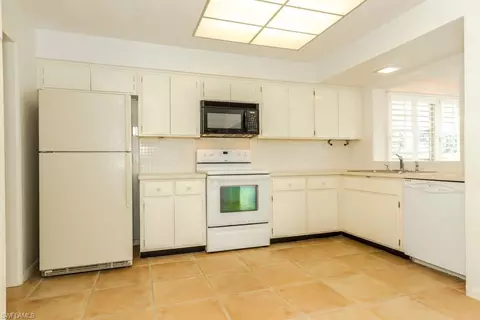 424 Golfview Dr, Naples, FL 34110 photo 24