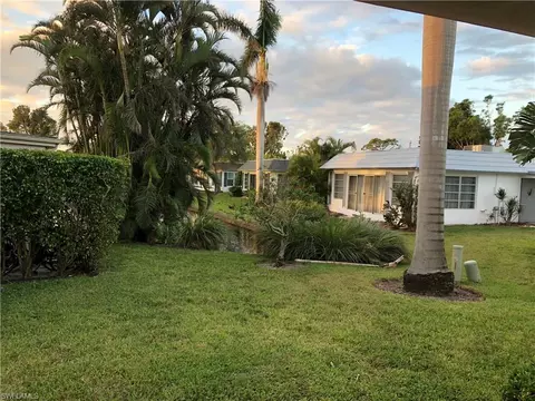 12 Knights Bridge Rd, Naples, FL 34112 photo 1