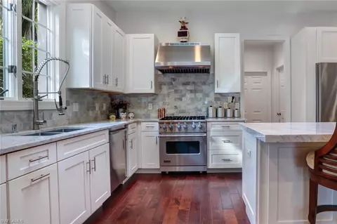 792 Ashburton Dr, Naples, FL 34110 photo 4