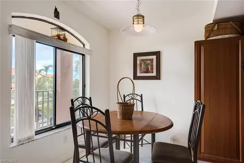 7300 Coventry Ct #618, Naples, FL 34104 photo 8