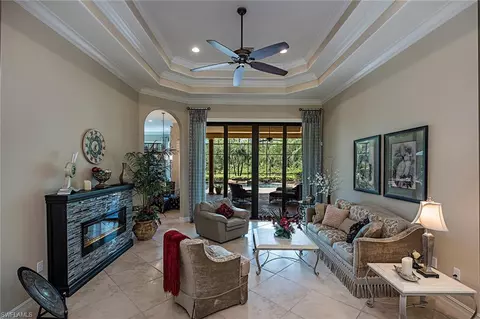 6457 Costa Cir, Naples, FL 34113 photo 2