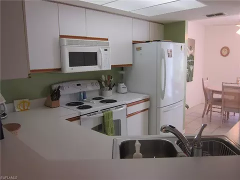 887-102 Gulf Pavilion Dr #102, Naples, FL 34108 photo 3