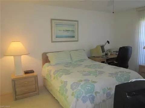 887-102 Gulf Pavilion Dr #102, Naples, FL 34108 photo 8