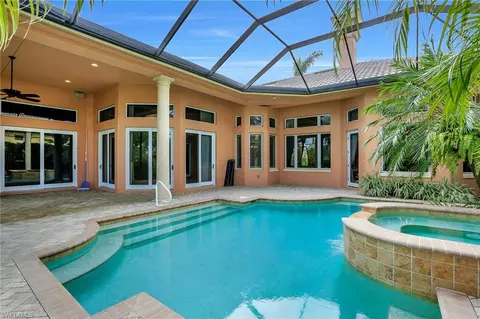 8600 Majorca Ln, Naples, FL 34114 photo 23
