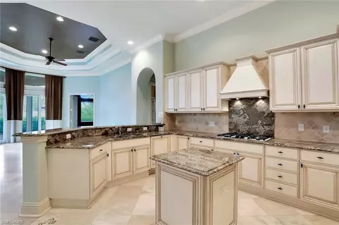 8600 Majorca Ln, Naples, FL 34114 photo 11