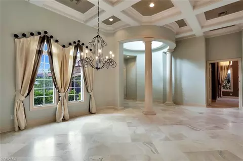 8600 Majorca Ln, Naples, FL 34114 photo 4