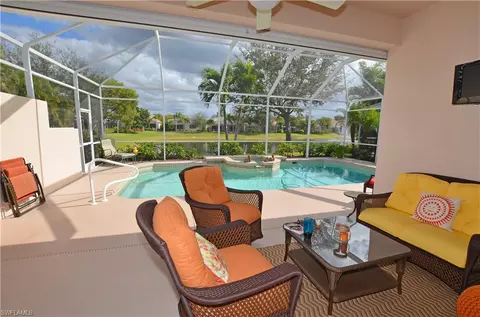 368 Mallory Ct, Naples, FL 34110 photo 4