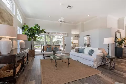 740 Glendevon Dr, Naples, FL 34105 photo 4