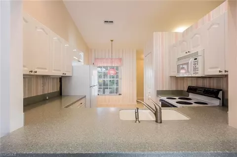 2880 Crown Pointe Blvd, Naples, FL 34112 photo 10