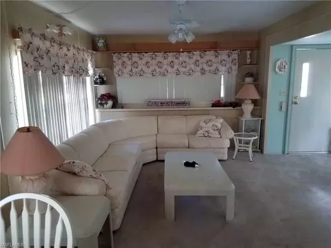 514 Menton Ln, Naples, FL 34112 photo 4