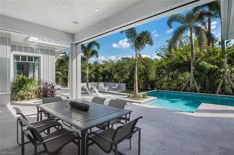 594 Yucca Rd, Naples, FL 34102 photo 20