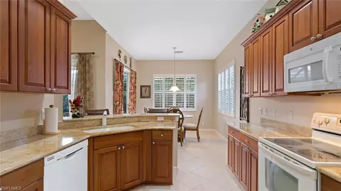 16204 Parque Ln, Naples, FL 34110 photo 5