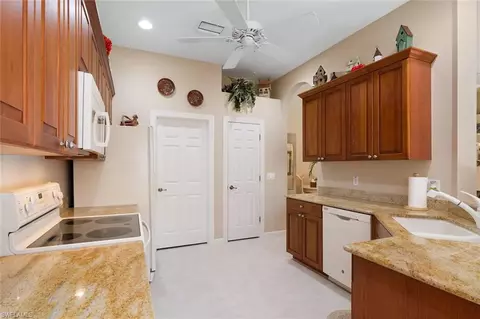 16204 Parque Ln, Naples, FL 34110 photo 10