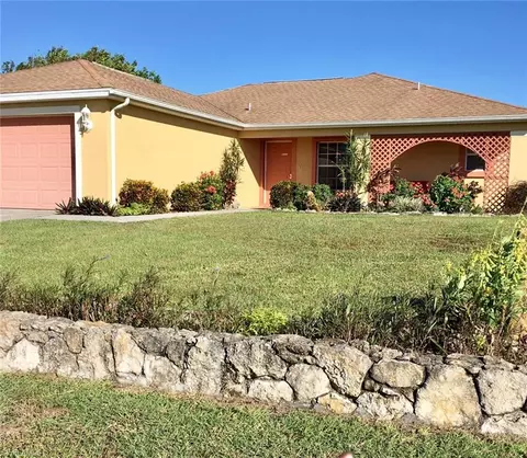9031 Green Cir, Labelle, FL 33935 photo 2