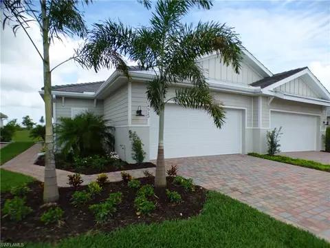 14911 Edgewater Cir, Naples, FL 34114 photo 2