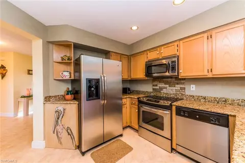 199 Eveningstar Cay, Naples, FL 34114 photo 10