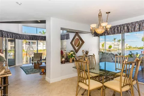 199 Eveningstar Cay, Naples, FL 34114 photo 9