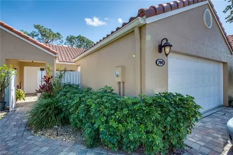 794 Reef Point Cir, Naples, FL 34108 photo 2