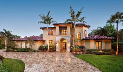 780 Pine Ct, Naples, FL 34102 photo 1