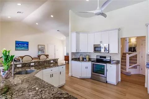 391 Germain Ave, Naples, FL 34108 photo 8
