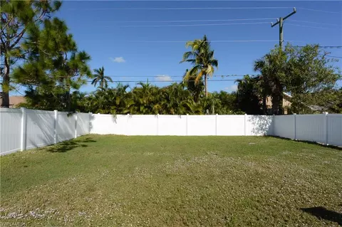 835 96th Ave N, Naples, FL 34108 photo 3